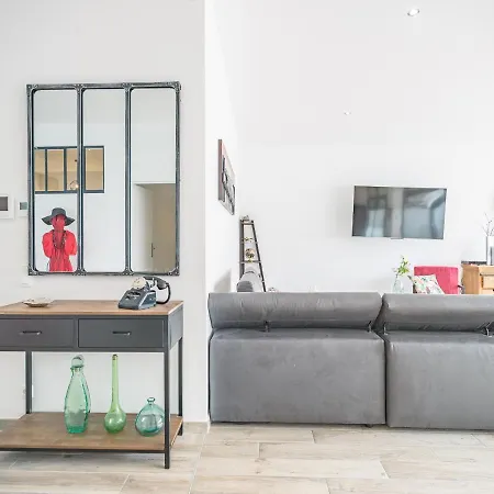 דירה Loft Courtalon - Standing - Patio - Parking Prives טרואה