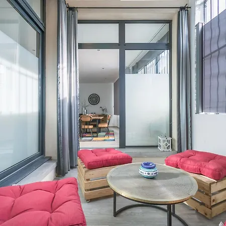 Loft Courtalon - Haut Standing - Patio - Parking Prives Troyes