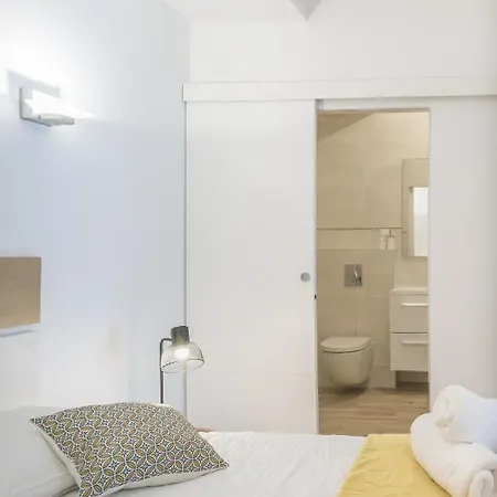 Loft Courtalon - Haut Standing - Patio - Parking Prives Apartment