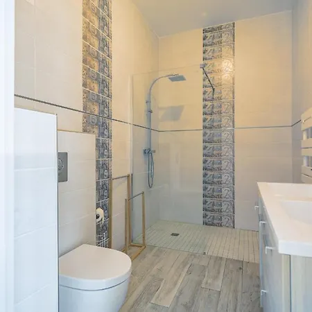 Apartment Loft Courtalon - Haut Standing - Patio - Parking Prives *