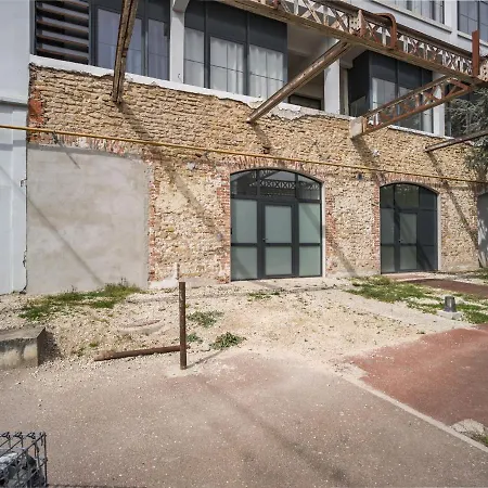 Loft Courtalon - Haut Standing - Patio - Parking Prives Apartment *